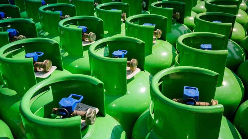 Gas per il piccolo artigiano e la grande industria